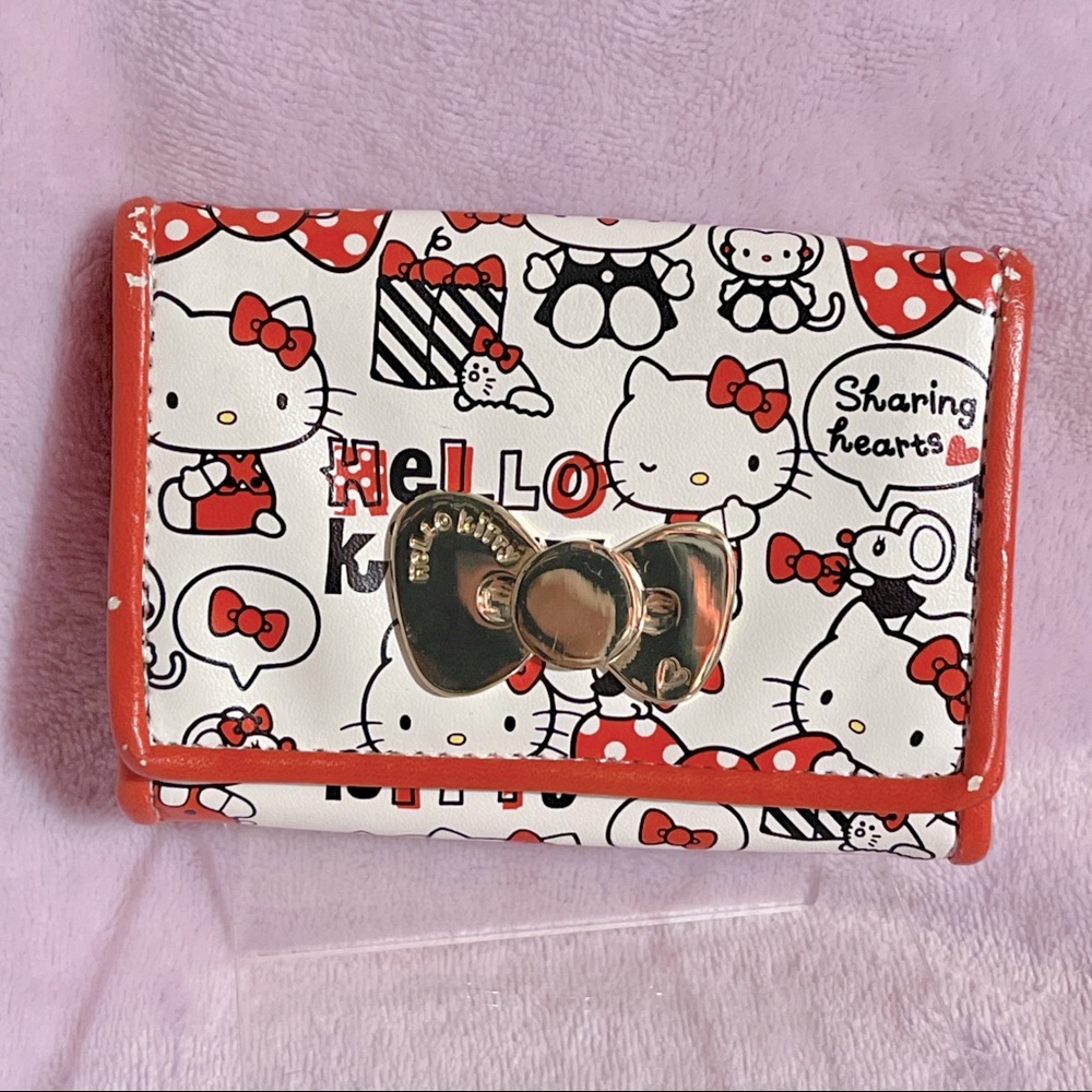 Sanrio Japan 2011 Hello Kitty Sharing Hearts Bifold Card Wallet